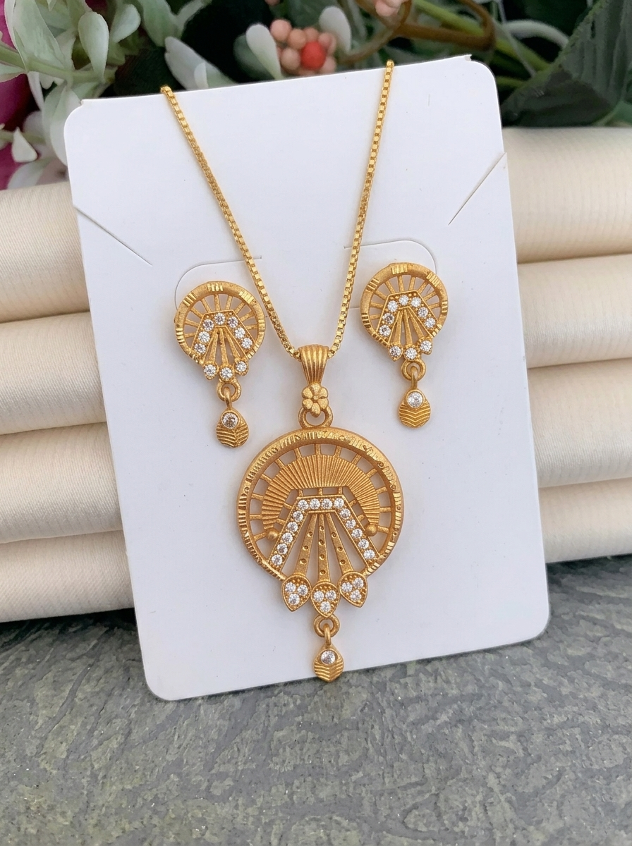 Sunburst Round AD Pendant Set