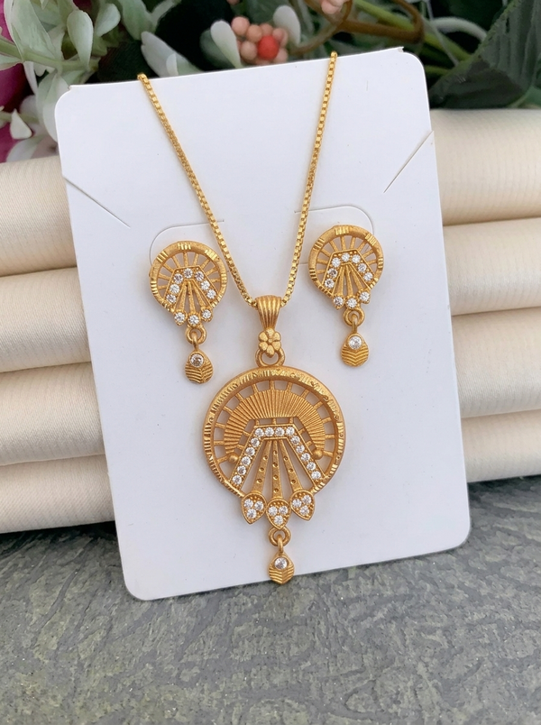 Sunburst Round AD Pendant Set