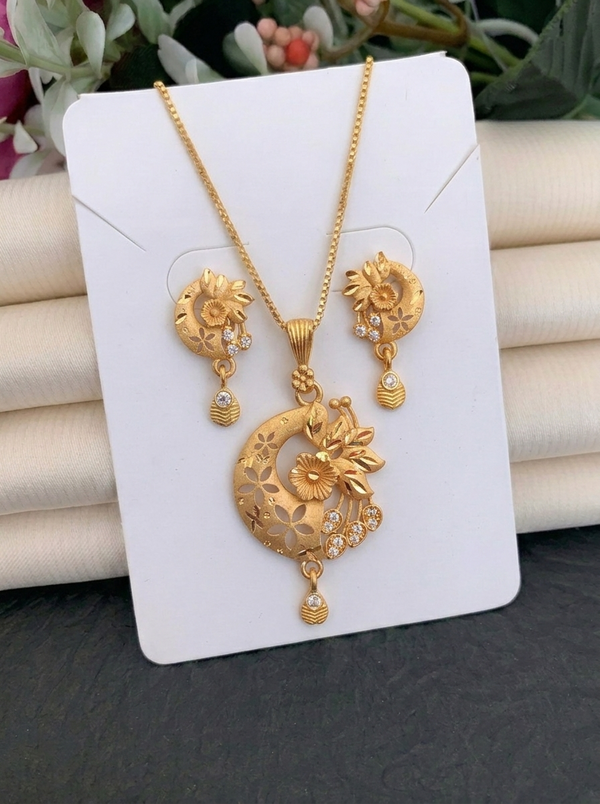 Floral Crescent AD Pendant Set